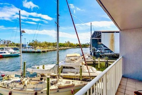 Condominio en venta en Miami, Florida, 2 dormitorios, 74.97 m2 № 2040423 - foto 19