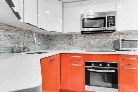 Condominio en venta en Miami, Florida, 2 dormitorios, 74.97 m2 № 2040423 - foto 9