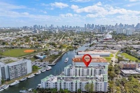 Condominio en venta en Miami, Florida, 2 dormitorios, 74.97 m2 № 2040423 - foto 3