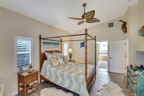 House in Rotonda, Florida 3 bedrooms, 239.41 sq.m. № 1356005 - photo 14