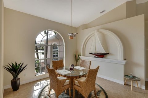 House in Rotonda, Florida 3 bedrooms, 239.41 sq.m. № 1356005 - photo 8