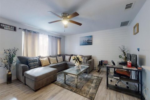 House in Port Orange, Florida 3 bedrooms, 116.13 sq.m. № 1806827 - photo 4
