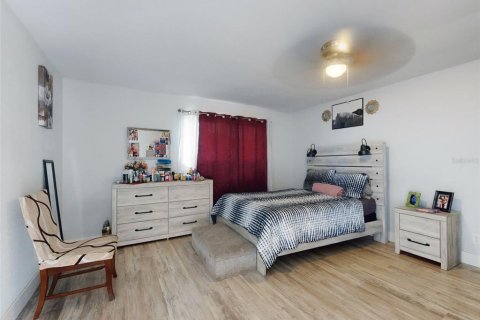 House in Port Orange, Florida 3 bedrooms, 116.13 sq.m. № 1806827 - photo 17