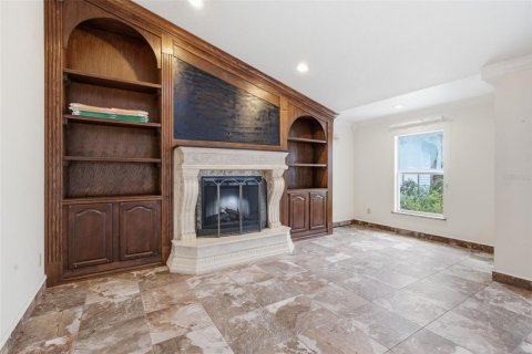 House in Lake Mary, Florida 5 bedrooms, 291.25 sq.m. № 2266713 - photo 23