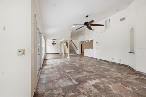 House in Lake Mary, Florida 5 bedrooms, 291.25 sq.m. № 2266713 - photo 25