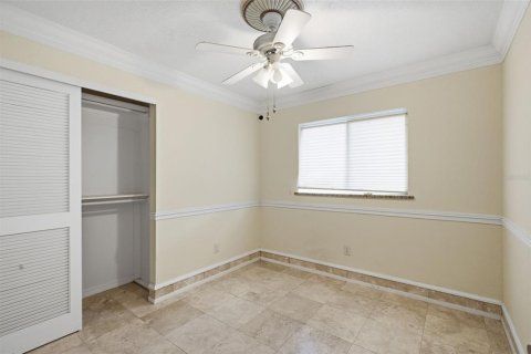 House in Lake Mary, Florida 5 bedrooms, 291.25 sq.m. № 2266713 - photo 15