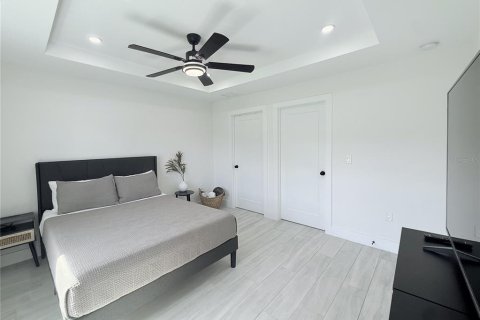 Immobilier commercial à vendre à Port Charlotte, Floride: 6 chambres, 226.96 m2 № 2371697 - photo 10