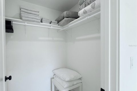 Immobilier commercial à vendre à Port Charlotte, Floride: 6 chambres, 226.96 m2 № 2371697 - photo 11