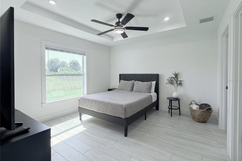 Immobilier commercial à vendre à Port Charlotte, Floride: 6 chambres, 226.96 m2 № 2371697 - photo 9