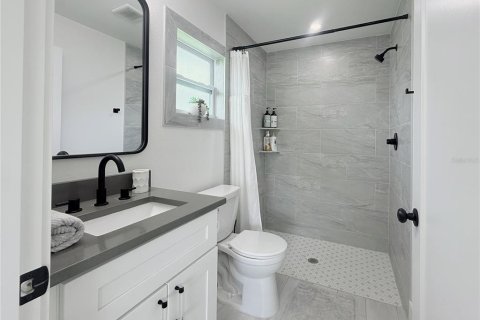Immobilier commercial à vendre à Port Charlotte, Floride: 6 chambres, 226.96 m2 № 2371697 - photo 12