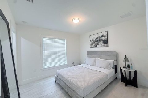 Immobilier commercial à vendre à Port Charlotte, Floride: 6 chambres, 226.96 m2 № 2371697 - photo 13