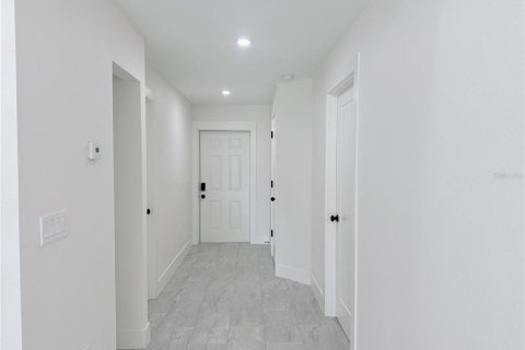 Immobilier commercial à vendre à Port Charlotte, Floride: 6 chambres, 226.96 m2 № 2371697 - photo 27