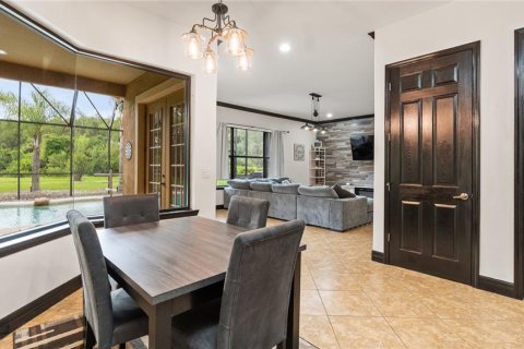 House in Tampa, Florida 5 bedrooms, 326.27 sq.m. № 2118691 - photo 19