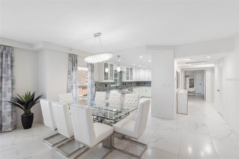 Condo in Treasure Island, Florida, 3 bedrooms  № 2098159 - photo 25
