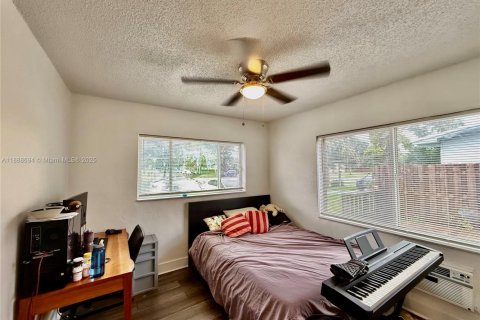 Снять в аренду виллу или дом в Халландейл-Бич, Флорида 2 спальни, 69.4м2, № 1948489 - фото 9