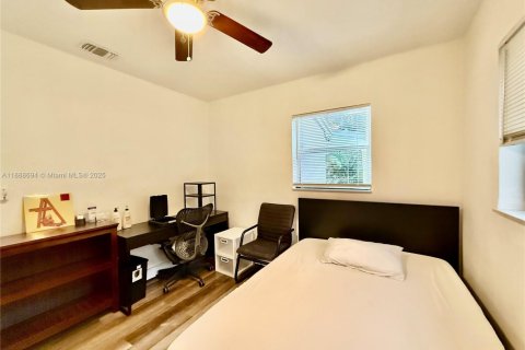 Снять в аренду виллу или дом в Халландейл-Бич, Флорида 2 спальни, 69.4м2, № 1948489 - фото 8