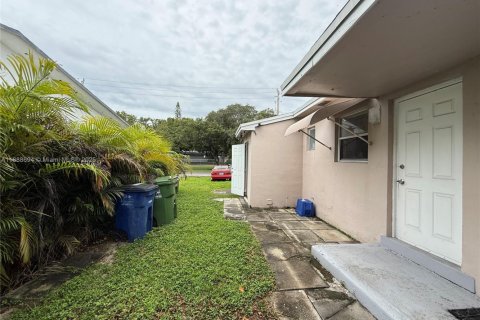 Снять в аренду виллу или дом в Халландейл-Бич, Флорида 2 спальни, 69.4м2, № 1948489 - фото 16