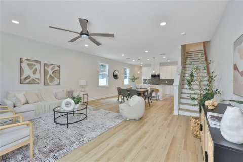 Adosado en venta en Tampa, Florida, 3 dormitorios, 175.31 m2 № 2141091 - foto 10