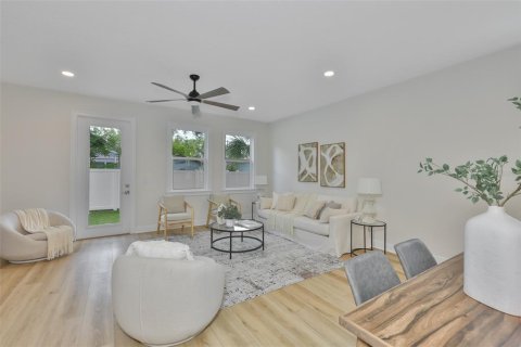 Adosado en venta en Tampa, Florida, 3 dormitorios, 175.31 m2 № 2141091 - foto 9