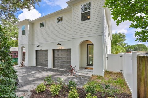 Adosado en venta en Tampa, Florida, 3 dormitorios, 175.31 m2 № 2141091 - foto 2