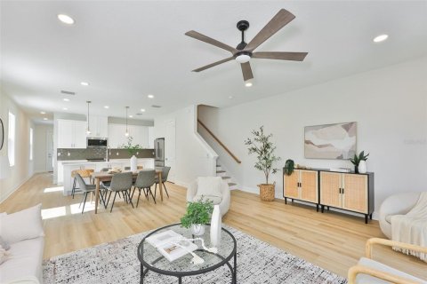 Adosado en venta en Tampa, Florida, 3 dormitorios, 175.31 m2 № 2141091 - foto 12