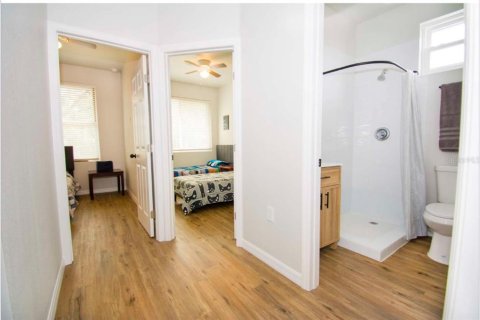 House in Tampa, Florida 3 bedrooms, 103.21 sq.m. № 1869005 - photo 12