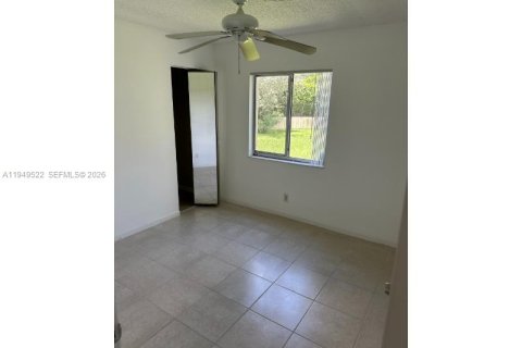 Condominio en venta en West Palm Beach, Florida, 2 dormitorios, 92.07 m2 № 2004986 - foto 9