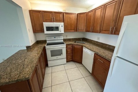 Condominio en venta en West Palm Beach, Florida, 2 dormitorios, 92.07 m2 № 2004986 - foto 7