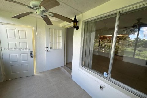 Condominio en venta en West Palm Beach, Florida, 2 dormitorios, 92.07 m2 № 2004986 - foto 4