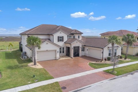 Casa en venta en Kissimmee, Florida, 5 dormitorios, 504.27 m2 № 1519171 - foto 5