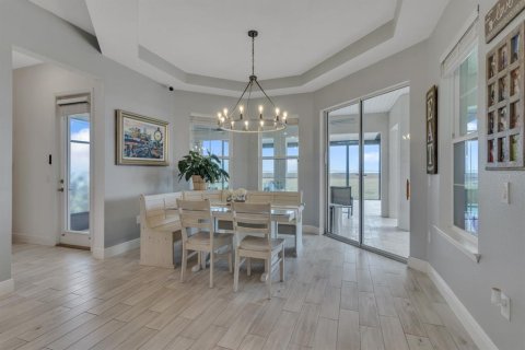 Casa en venta en Kissimmee, Florida, 5 dormitorios, 504.27 m2 № 1519171 - foto 10