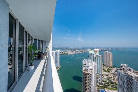 Condo in Miami, Florida, 2 bedrooms  № 2240966 - photo 3
