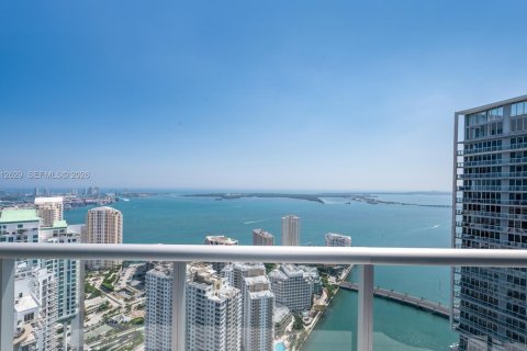Condo in Miami, Florida, 2 bedrooms  № 2240966 - photo 2