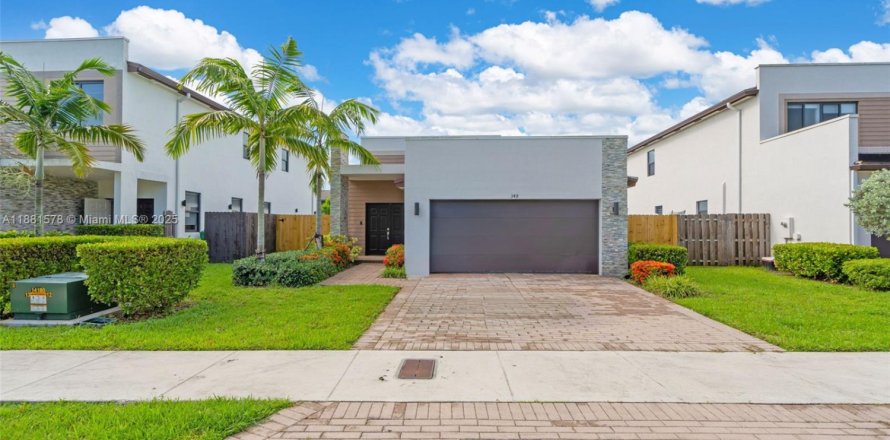 Villa ou maison à Miami, Floride 3 chambres, 178.37 m2 № 1925449