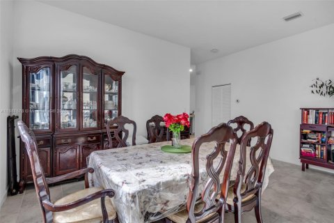 Villa ou maison à vendre à Miami, Floride: 3 chambres, 178.37 m2 № 1925449 - photo 8