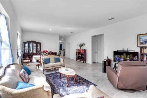 Villa ou maison à vendre à Miami, Floride: 3 chambres, 178.37 m2 № 1925449 - photo 4
