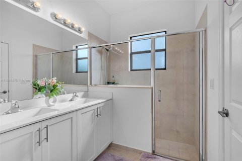 Villa ou maison à vendre à Miami, Floride: 3 chambres, 178.37 m2 № 1925449 - photo 21