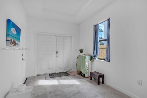 Villa ou maison à vendre à Miami, Floride: 3 chambres, 178.37 m2 № 1925449 - photo 9