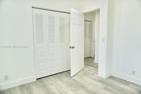 Купить виллу или дом в Норт-Лодердейл, Флорида 3 спальни, 108.7м2, № 1988715 - фото 6