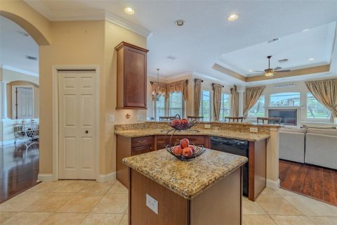 Villa ou maison à vendre à Tampa, Floride: 4 chambres, 312.89 m2 № 2287866 - photo 21