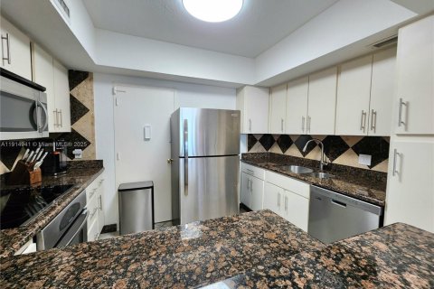 Copropriété à vendre à Hollywood, Floride: 2 chambres, 103.12 m2 № 1970175 - photo 9