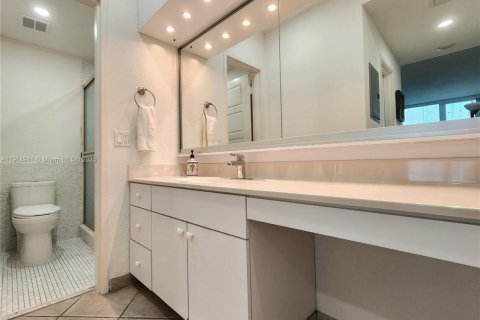 Copropriété à vendre à Hollywood, Floride: 2 chambres, 103.12 m2 № 1970175 - photo 19