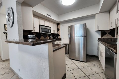 Copropriété à vendre à Hollywood, Floride: 2 chambres, 103.12 m2 № 1970175 - photo 10