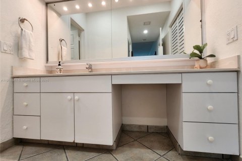 Copropriété à vendre à Hollywood, Floride: 2 chambres, 103.12 m2 № 1970175 - photo 17