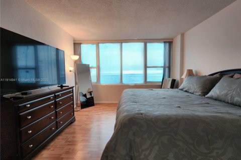 Copropriété à vendre à Hollywood, Floride: 2 chambres, 103.12 m2 № 1970175 - photo 14