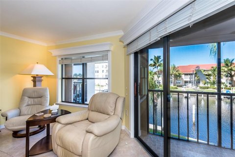 Copropriété à louer à Punta Gorda, Floride: 2 chambres, 105.72 m2 № 2385957 - photo 12