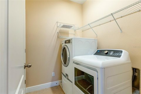 Townhouse in Orlando, Florida 3 bedrooms, 172.52 sq.m. № 1870410 - photo 27