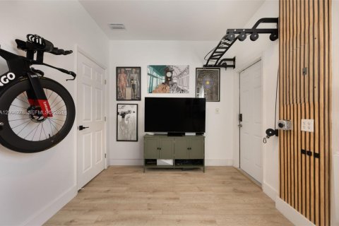 Casa en venta en Cutler Bay, Florida, 3 dormitorios, 188.78 m2 № 2071990 - foto 15