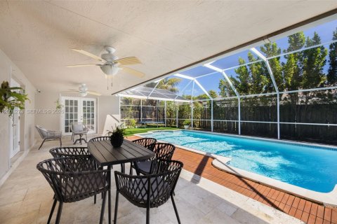Casa en venta en Cutler Bay, Florida, 3 dormitorios, 188.78 m2 № 2071990 - foto 22