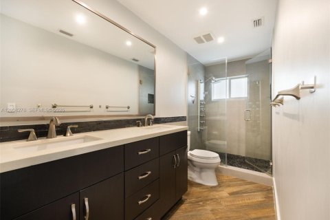 Casa en venta en Cutler Bay, Florida, 3 dormitorios, 188.78 m2 № 2071990 - foto 19